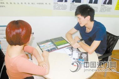 自費出國留學中介機構的轉型之路 從信息中介到留學專家